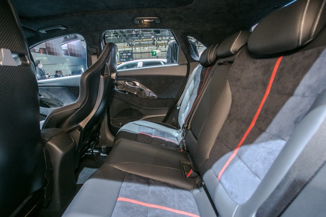 1539950469607032416.jpg batch_现代(Hyundai)概念车 i 30 N N Option选用Alcantara打造其内饰.jpg